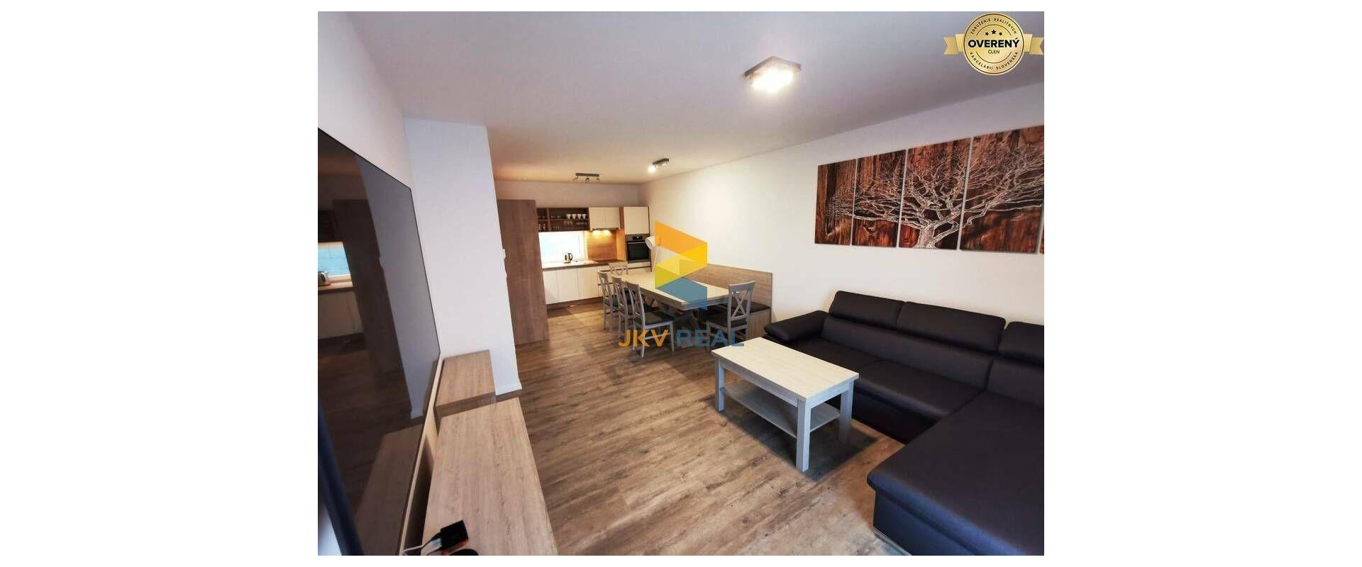 POSLEDNÝ VOĽNÝ DOM - Rodinný dom na prenájom v Porube