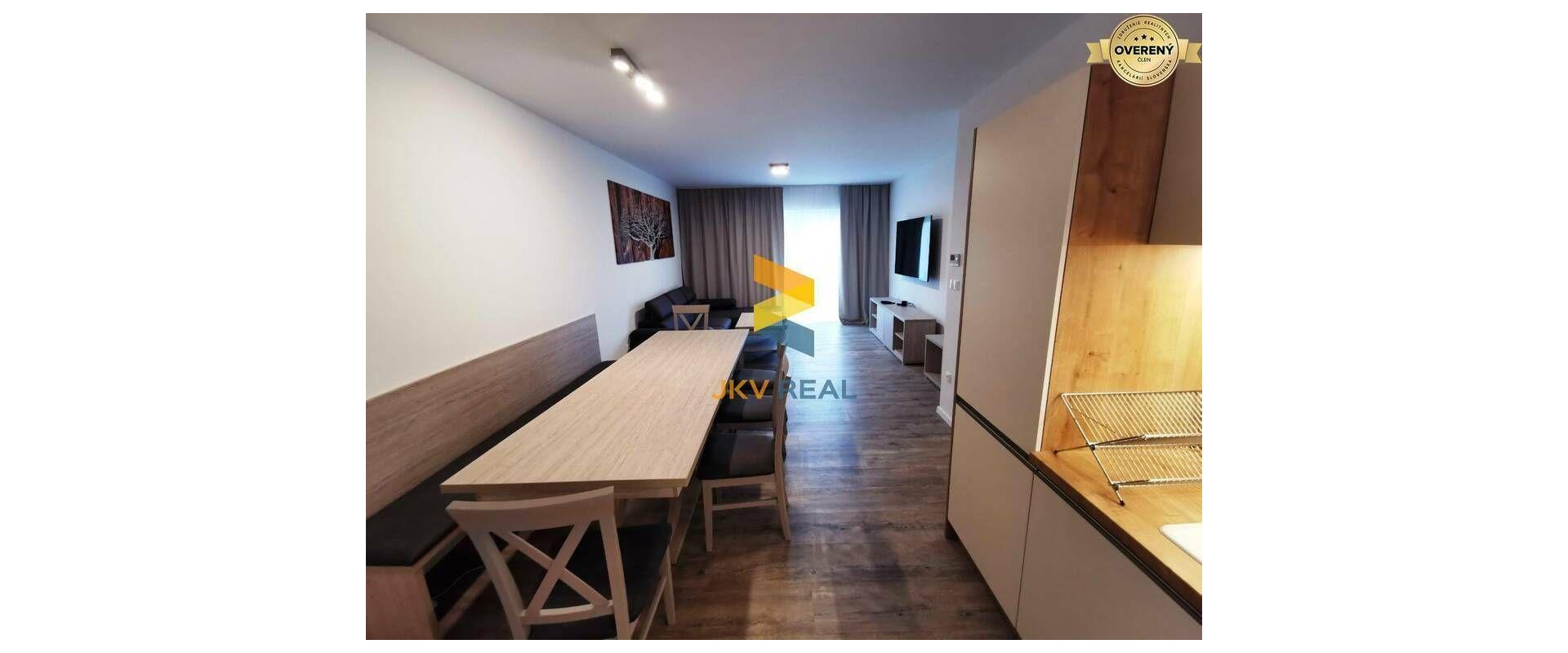 POSLEDNÝ VOĽNÝ DOM - Rodinný dom na prenájom v Porube