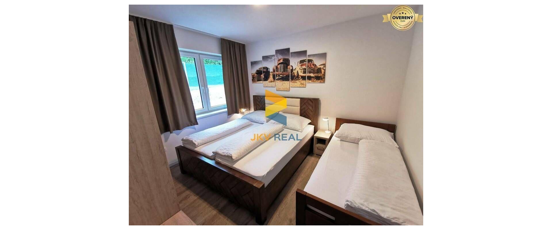 POSLEDNÝ VOĽNÝ DOM - Rodinný dom na prenájom v Porube