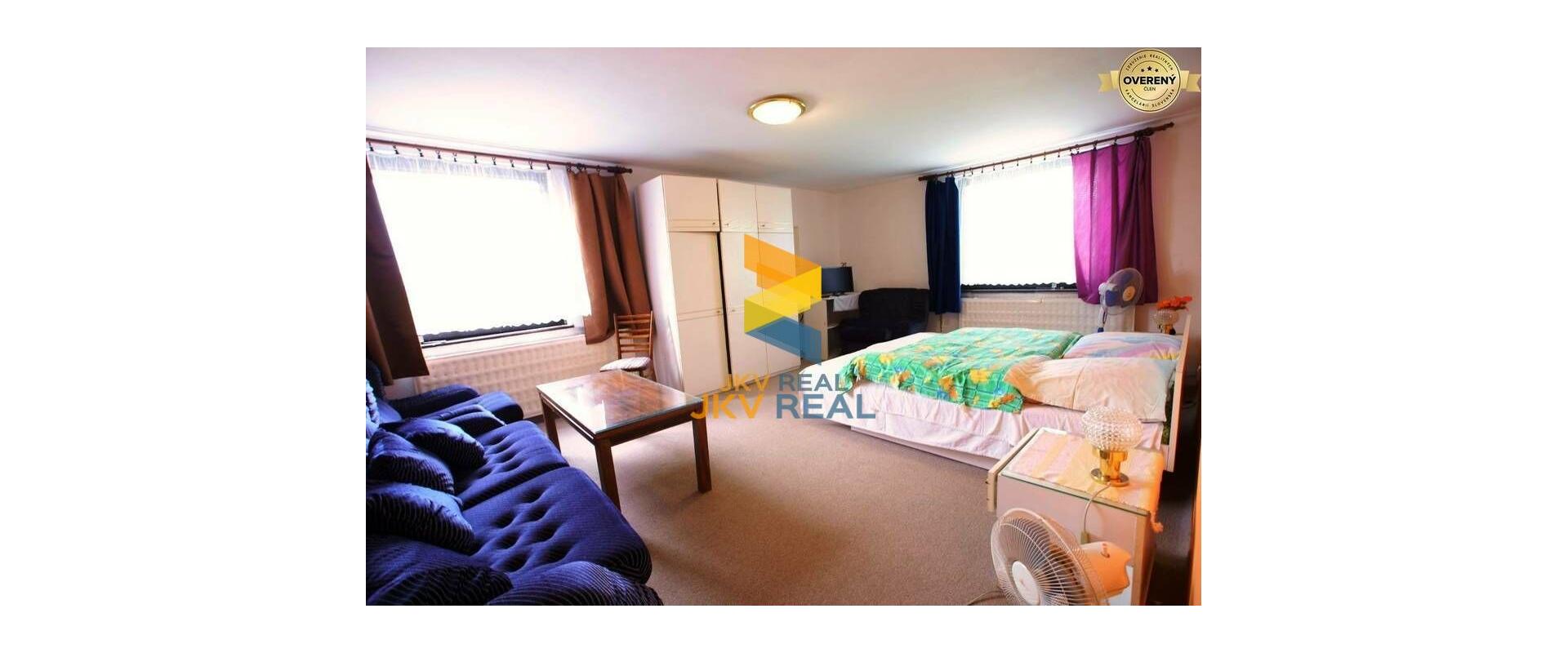 ZNÍŽENÁ CENA | Na predaj veľký RD so 4 bytovými jednotkami