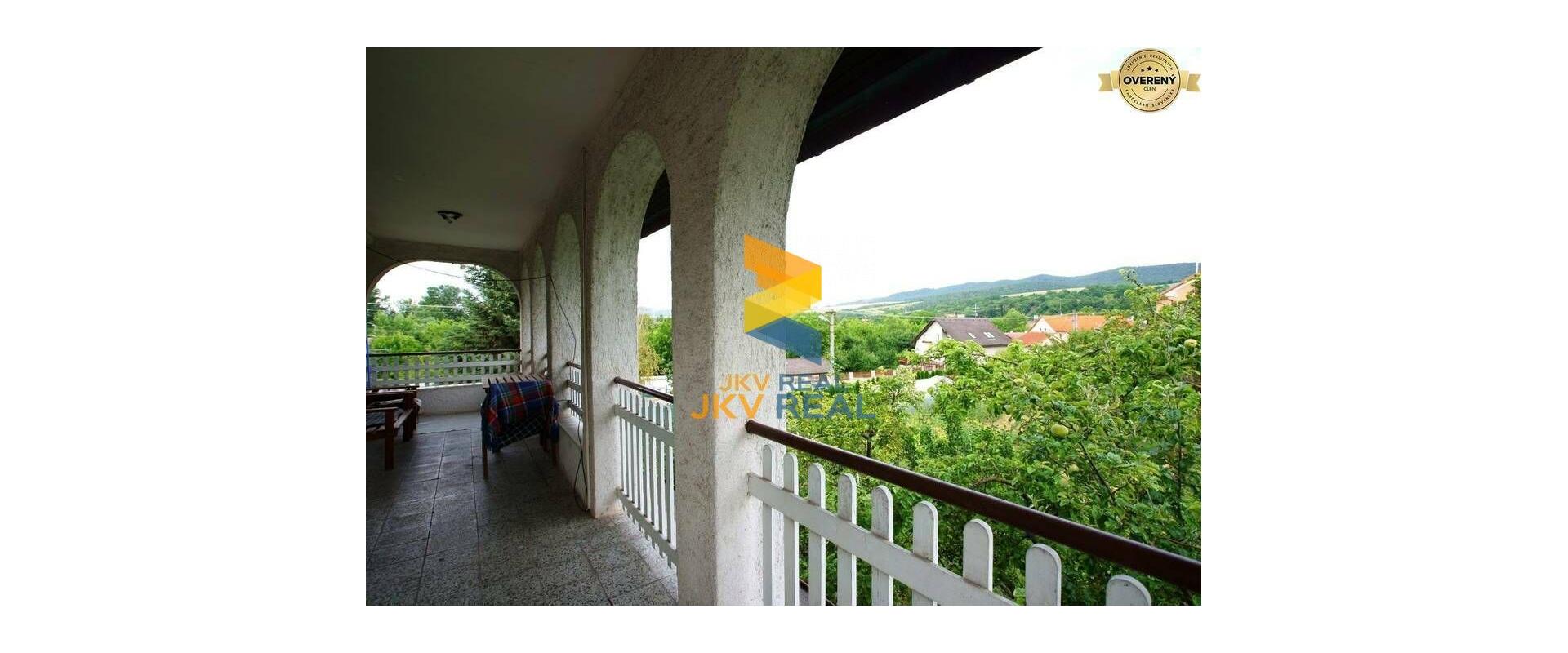 ZNÍŽENÁ CENA | Na predaj veľký RD so 4 bytovými jednotkami