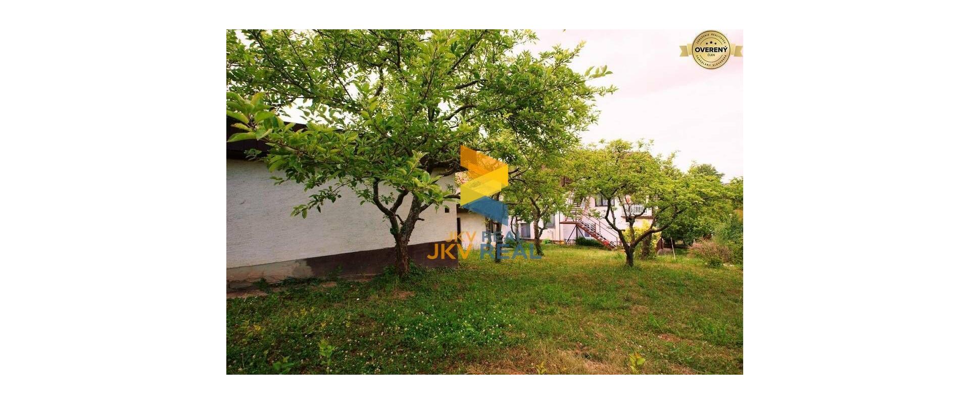 ZNÍŽENÁ CENA | Na predaj veľký RD so 4 bytovými jednotkami