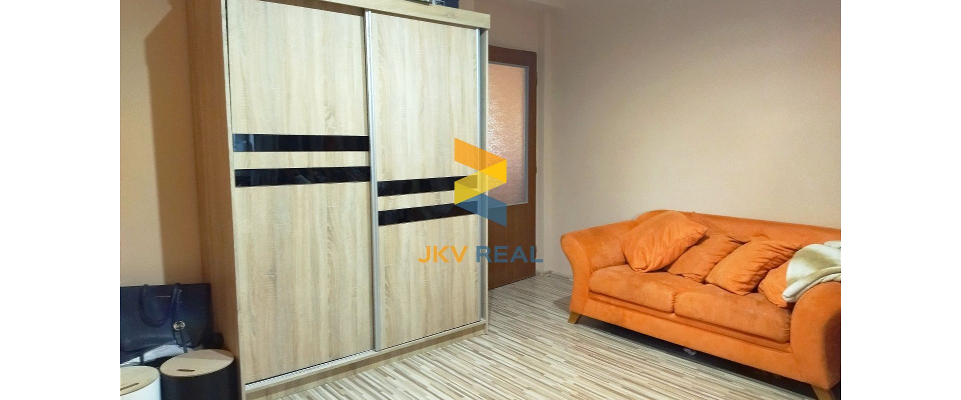 Predaj  4- izbový podpivničený rodinný dom s krbom