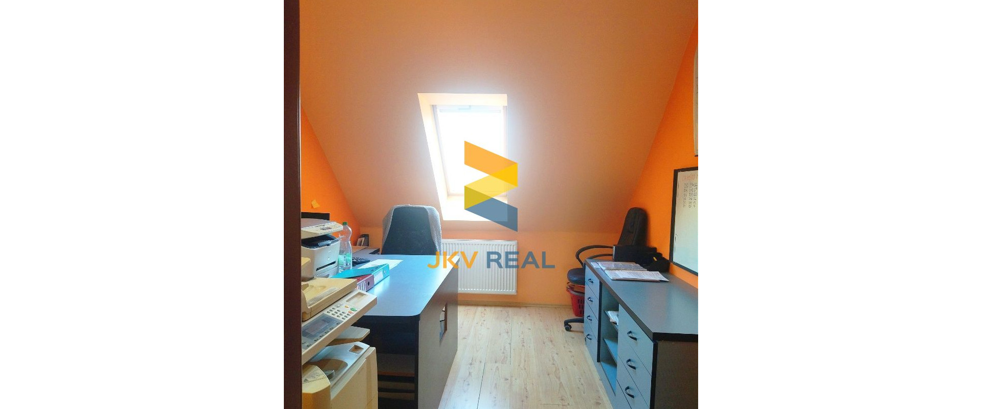 Podkrovný, slnečný 3- izbový byt s garážou a 2 balkónmi