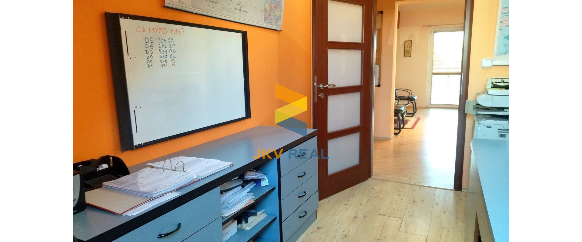 Podkrovný, slnečný 3- izbový byt s garážou a 2 balkónmi