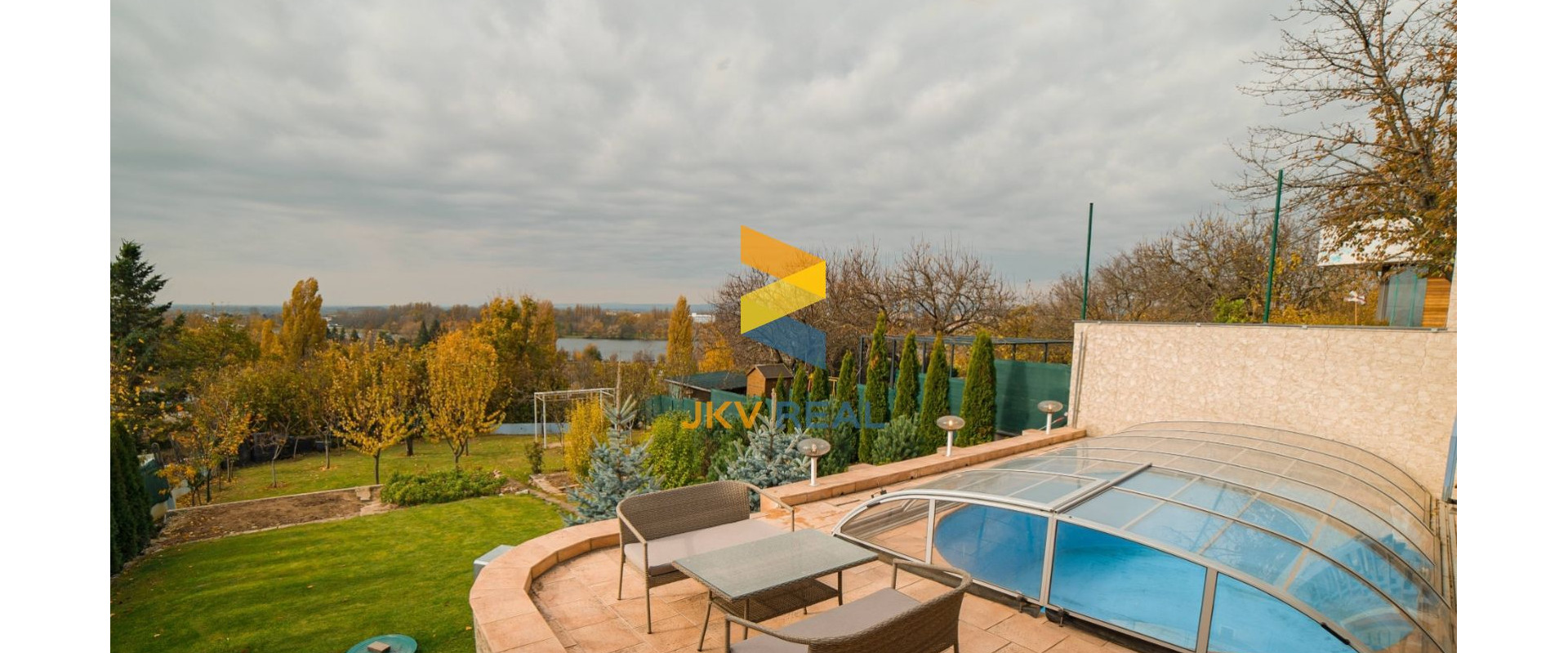 Na predaj rekreačný dom s bazénom a krásnym výhľadom na Sĺňavu