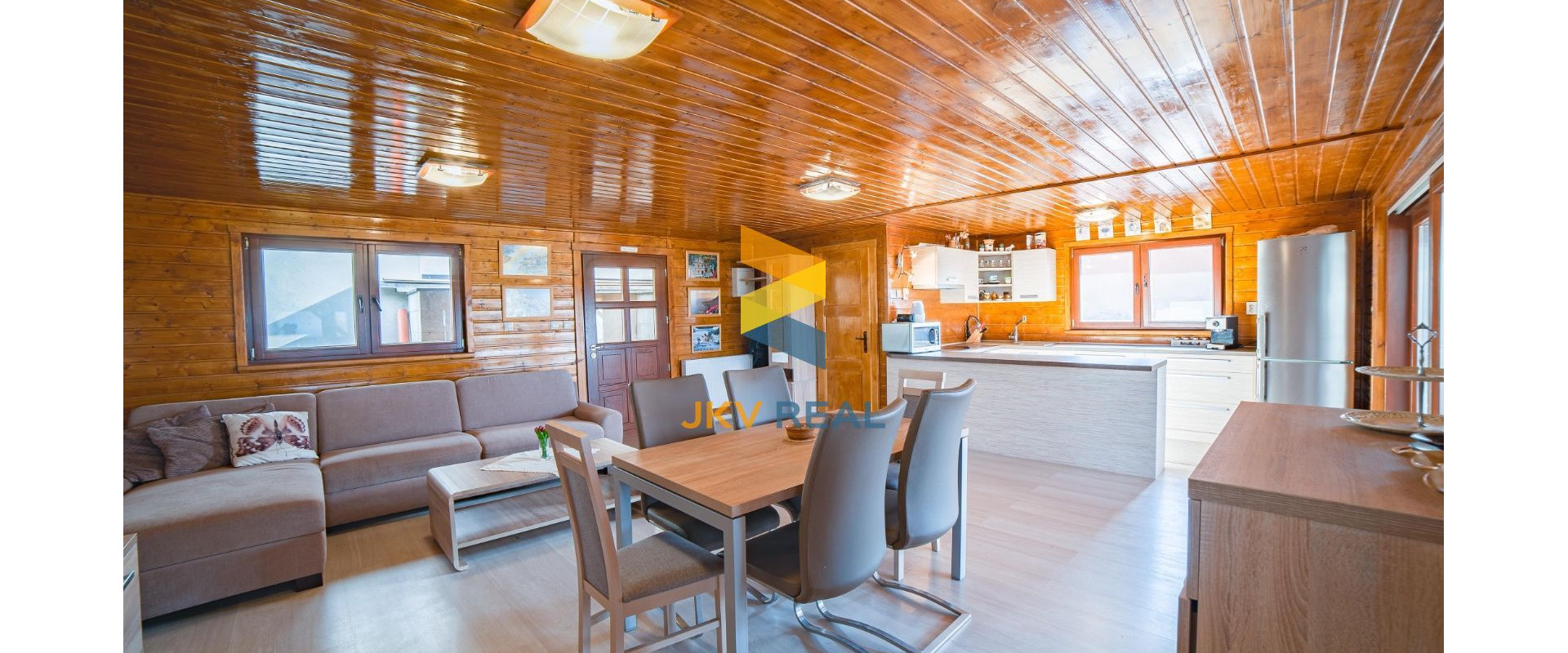 Na predaj rekreačný dom s bazénom a krásnym výhľadom na Sĺňavu