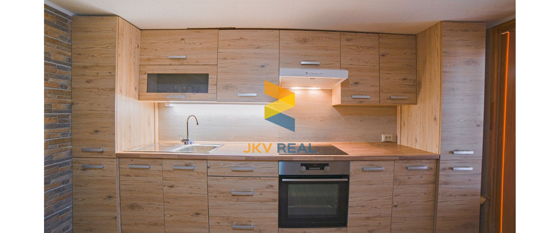 Na predaj rekreačný dom s bazénom a krásnym výhľadom na Sĺňavu