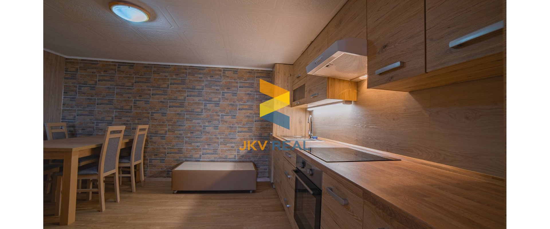 Na predaj rekreačný dom s bazénom a krásnym výhľadom na Sĺňavu