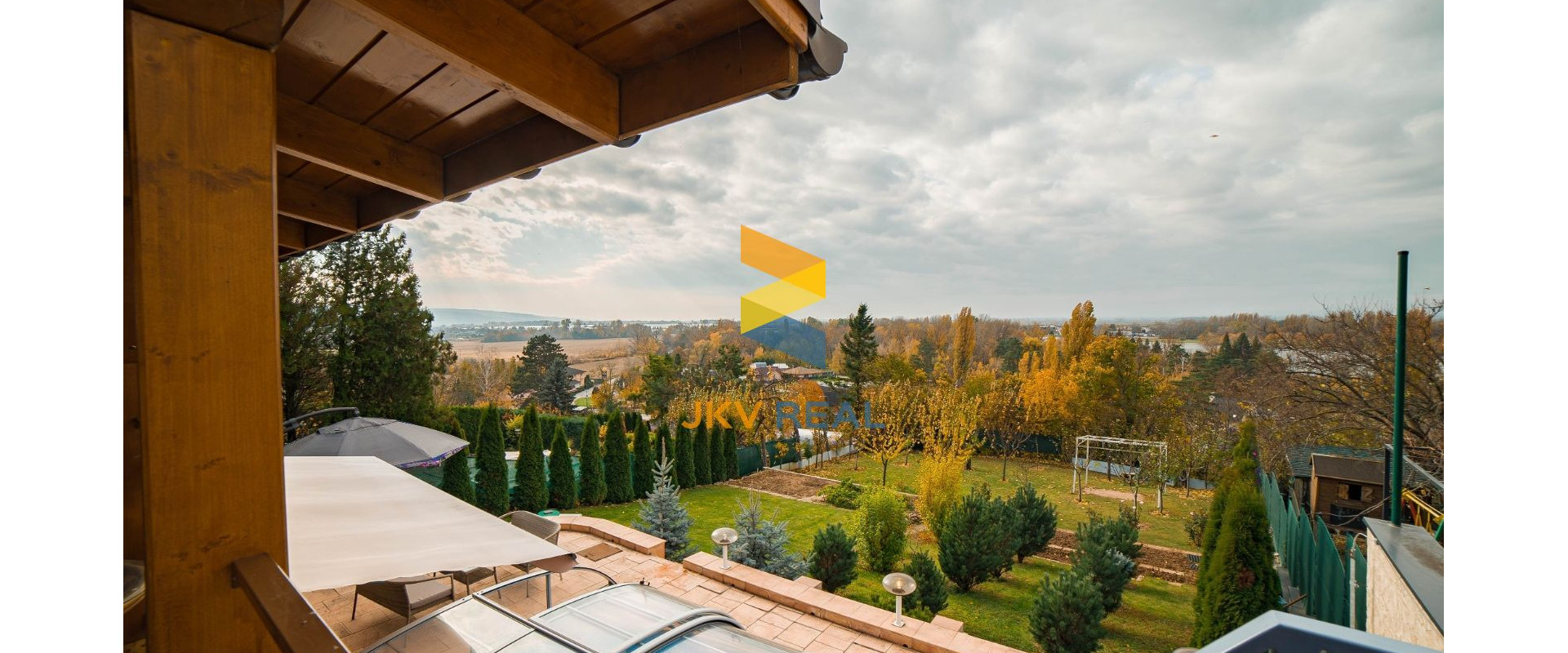 Na predaj rekreačný dom s bazénom a krásnym výhľadom na Sĺňavu