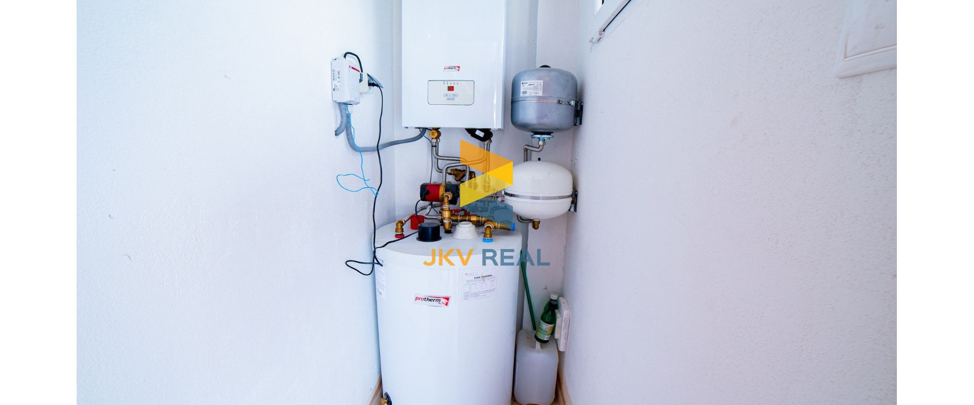 Na predaj rekreačný dom s bazénom a krásnym výhľadom na Sĺňavu