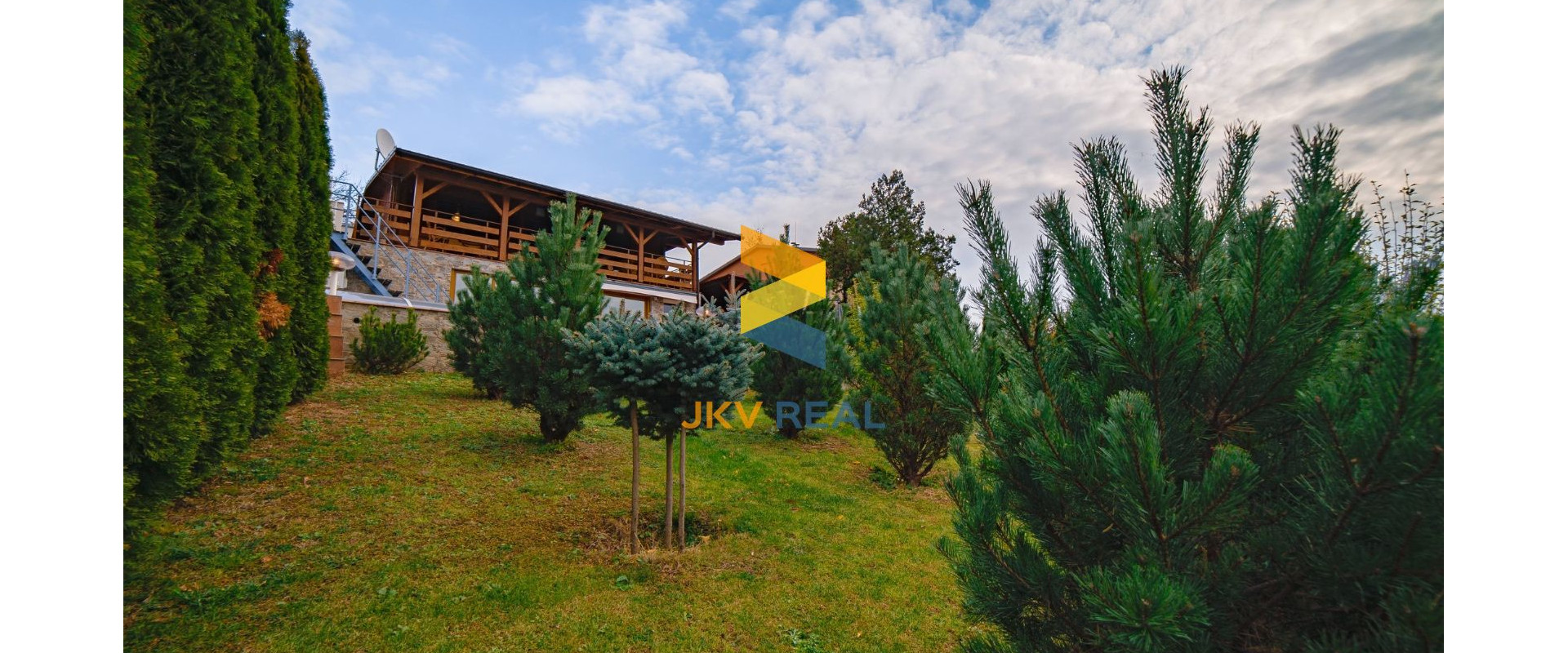 Na predaj rekreačný dom s bazénom a krásnym výhľadom na Sĺňavu