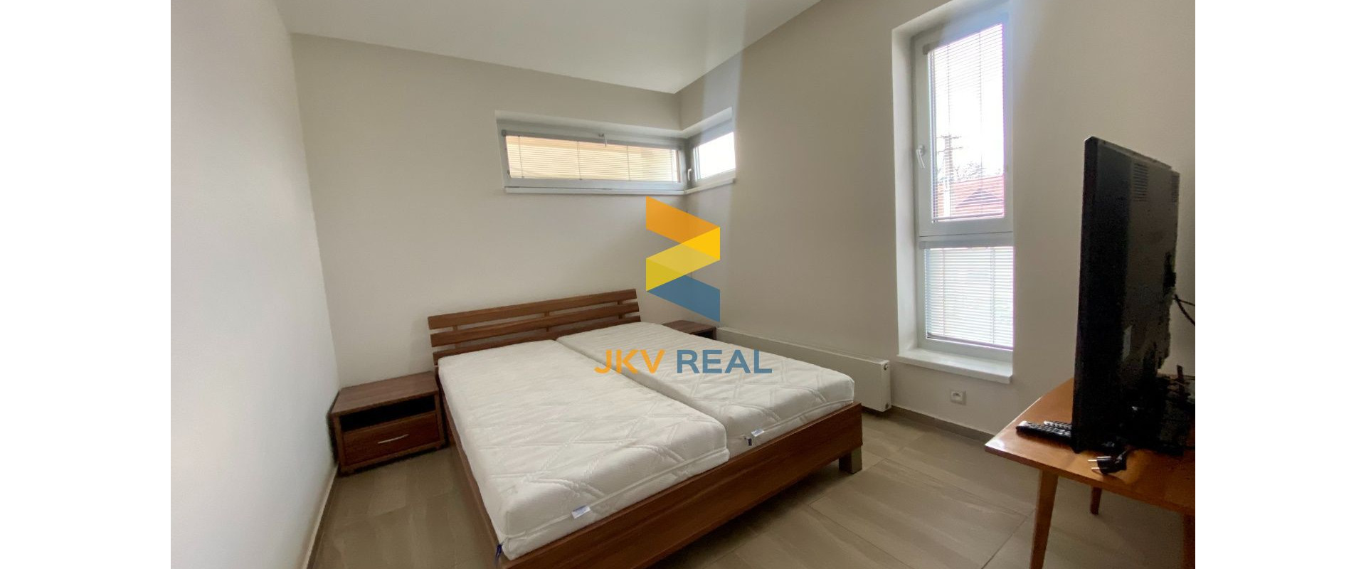 JKV REAL | Ponúkame na prenájom 1 a 1/2 i byt na Bojnickej Ceste v Prievidzi