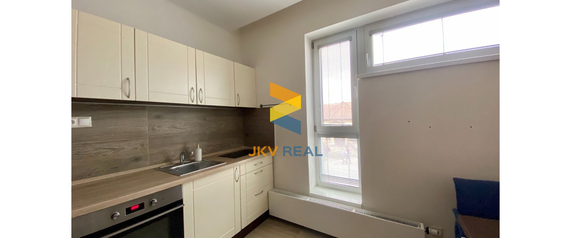 JKV REAL | Ponúkame na prenájom 1 a 1/2 i byt na Bojnickej Ceste v Prievidzi