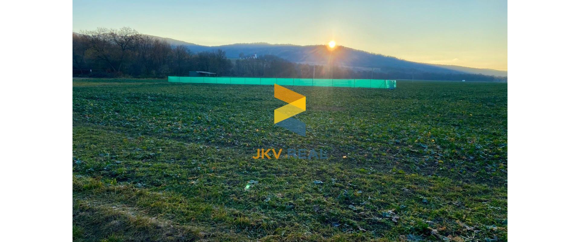 JKV REAL | Ponúkame na PREDAJ KRÁSNNE SLNEČNÉ POZEMKY NITRIANSKÉ PRAVNO