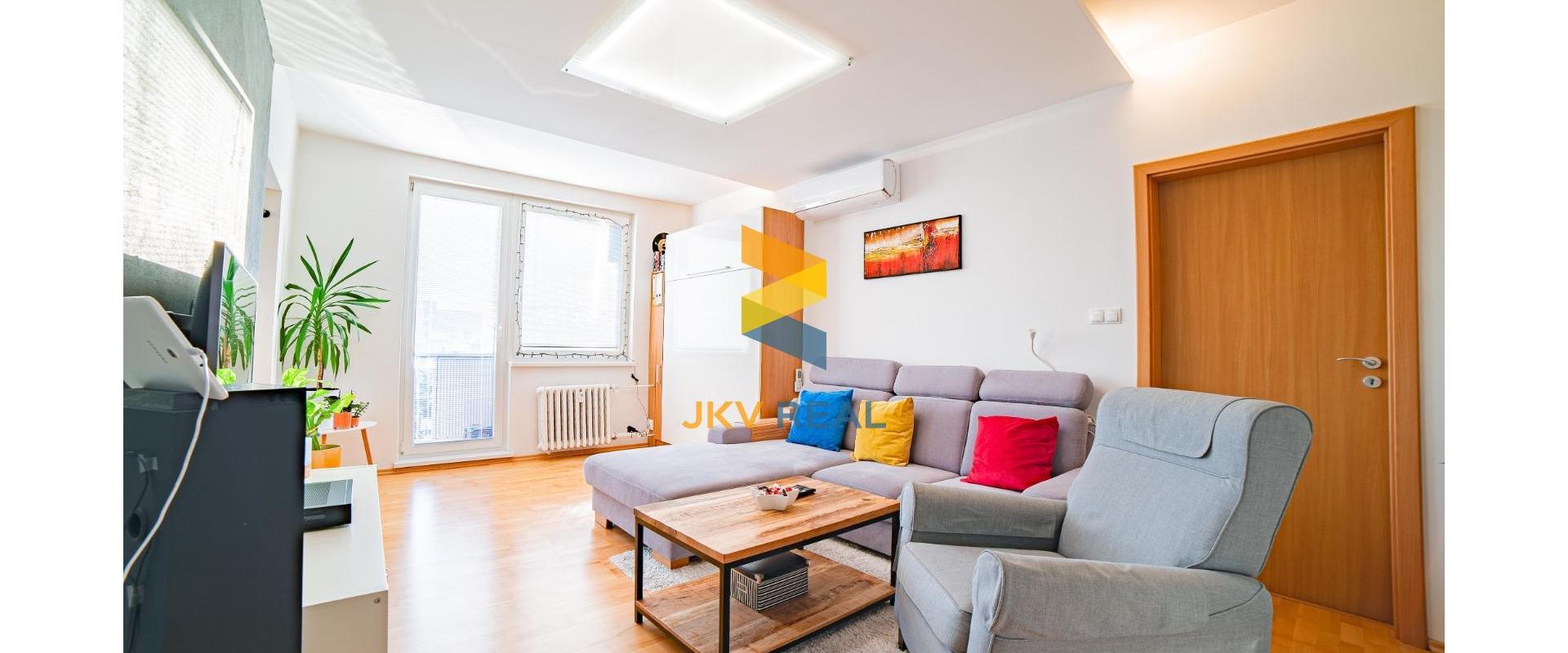 Rezervované l Na predaj veľkometrážny 2-izbový byt na Hurbanovej ulici v Piešťanoch