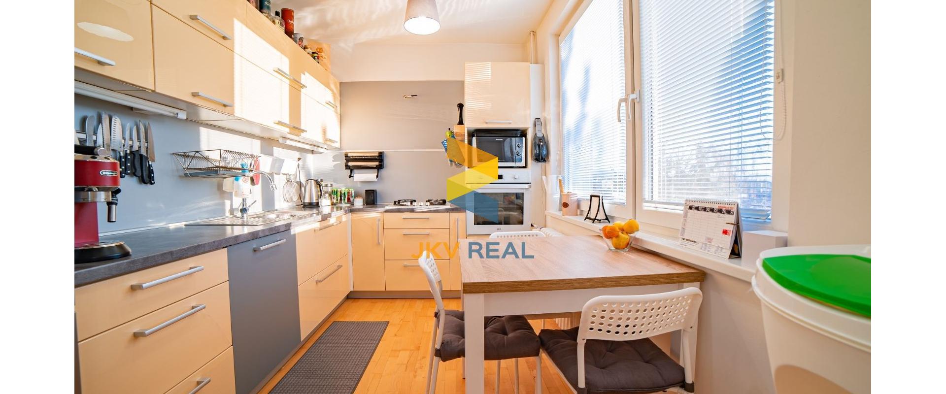 Rezervované l Na predaj veľkometrážny 2-izbový byt na Hurbanovej ulici v Piešťanoch