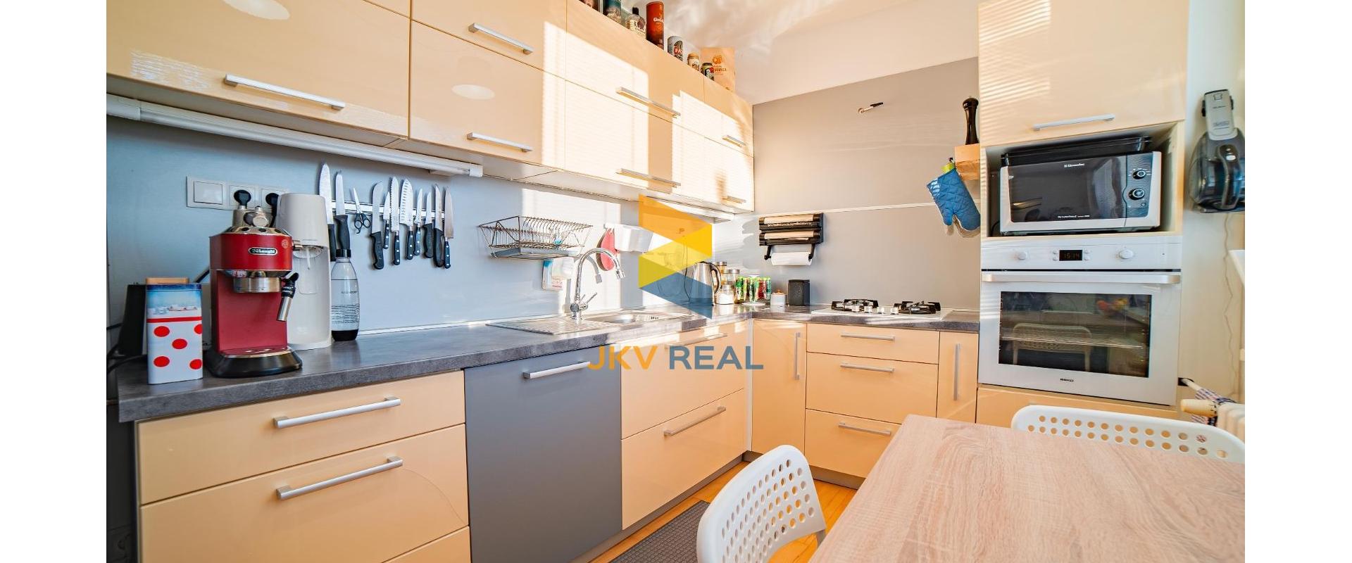 Rezervované l Na predaj veľkometrážny 2-izbový byt na Hurbanovej ulici v Piešťanoch