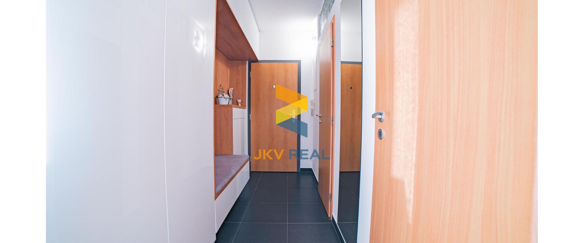 Rezervované l Na predaj veľkometrážny 2-izbový byt na Hurbanovej ulici v Piešťanoch