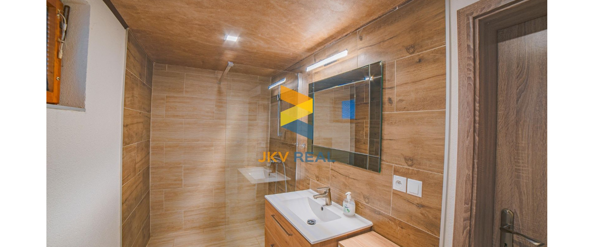 REZERVOVANÉ! EXKLUZÍVNE Predaj rodinného domu v Kamenci pod Vtáčnikom | JKV REAL