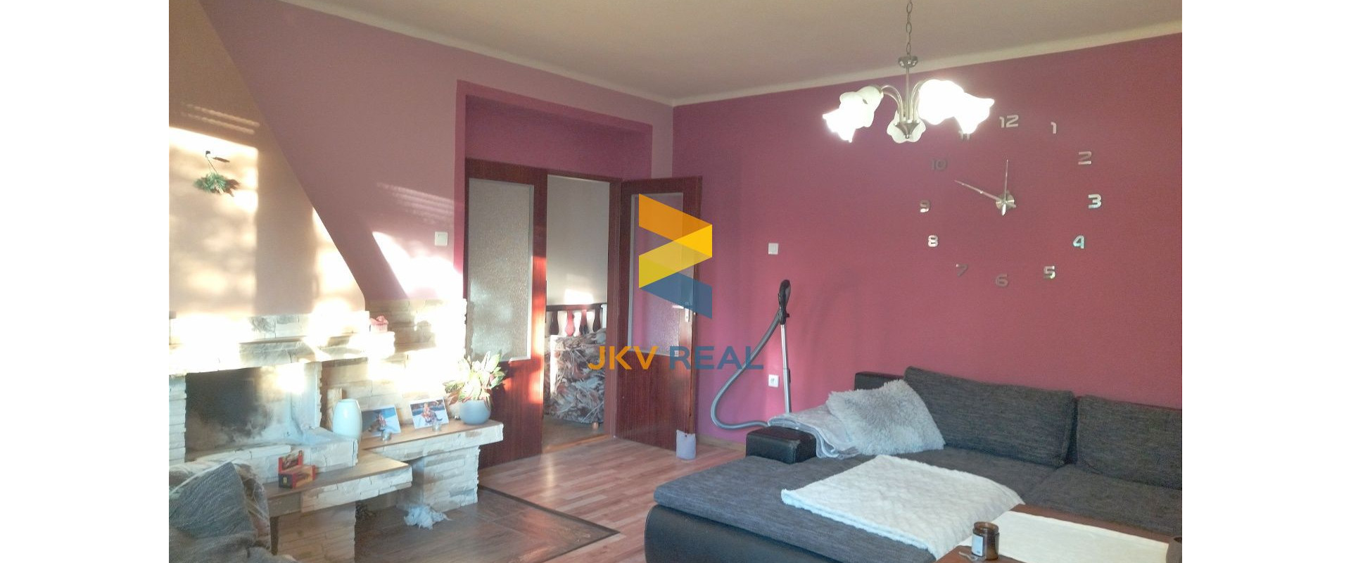 Predaj  4- izbový podpivničený rodinný dom s krbom