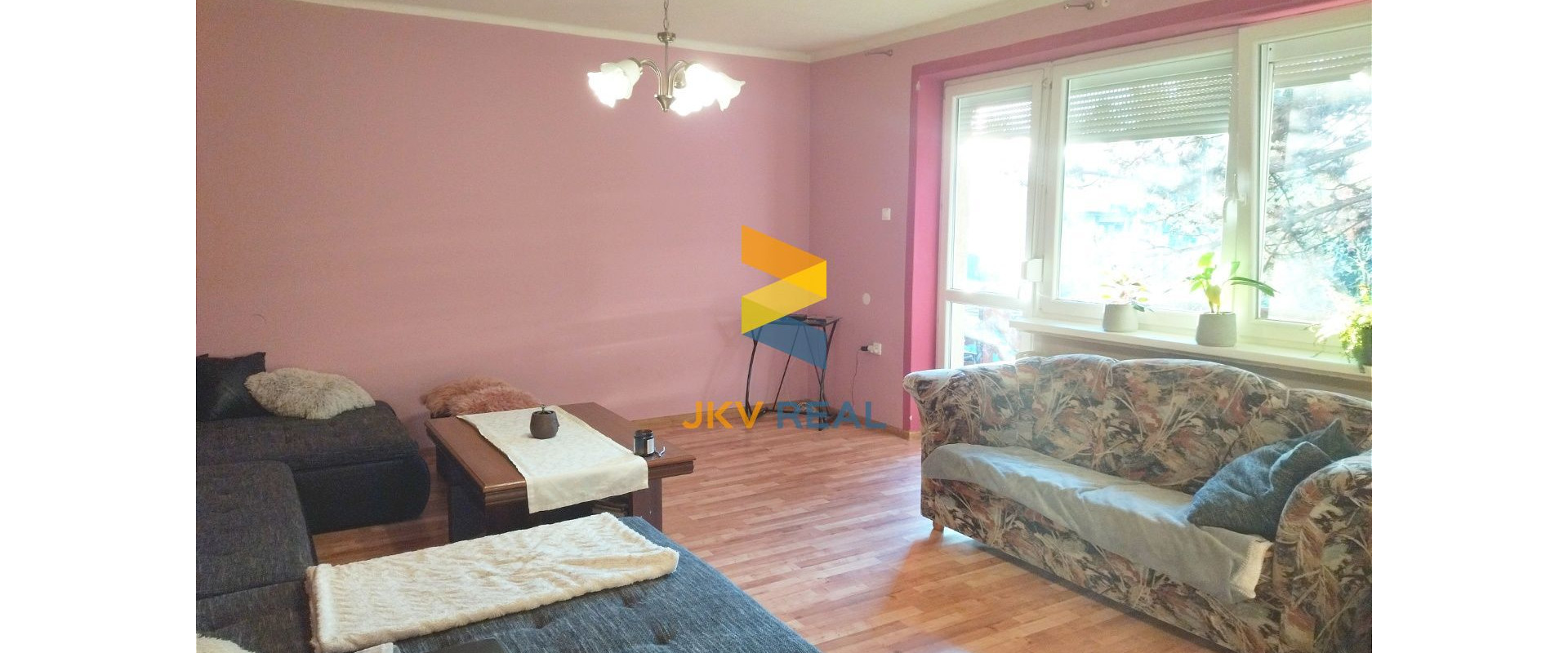 Predaj  4- izbový podpivničený rodinný dom s krbom