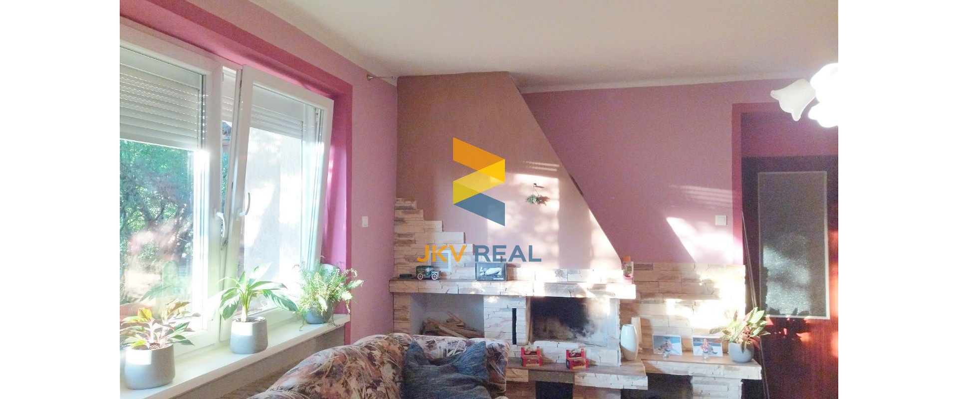 Predaj  4- izbový podpivničený rodinný dom s krbom