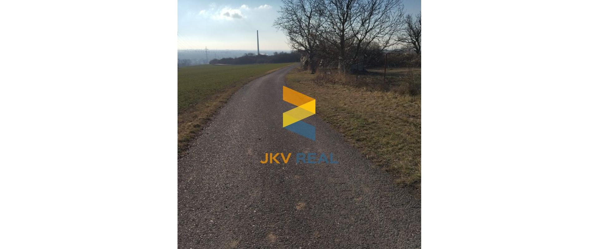 JKV REAL I Ponúkame na predaj pekný pozemok s výhľadom v obci Rybník