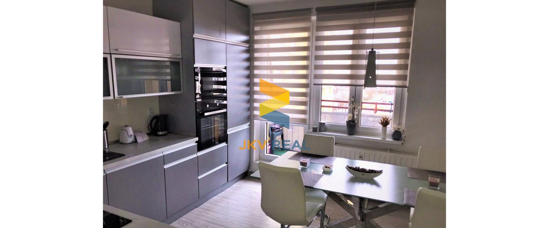 LEN U NÁS 3IZBOVÝ BYT, Rovinka