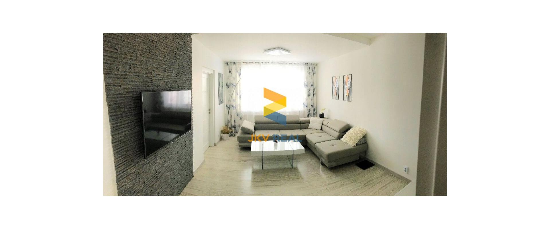 LEN U NÁS 3IZBOVÝ BYT, Rovinka