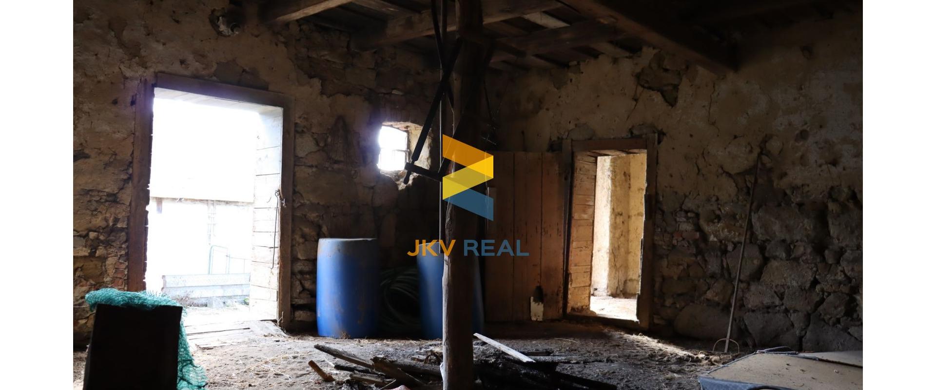 JKV REAL I Ponúkame na predaj vidiecky rodinný dom v obci Demandice