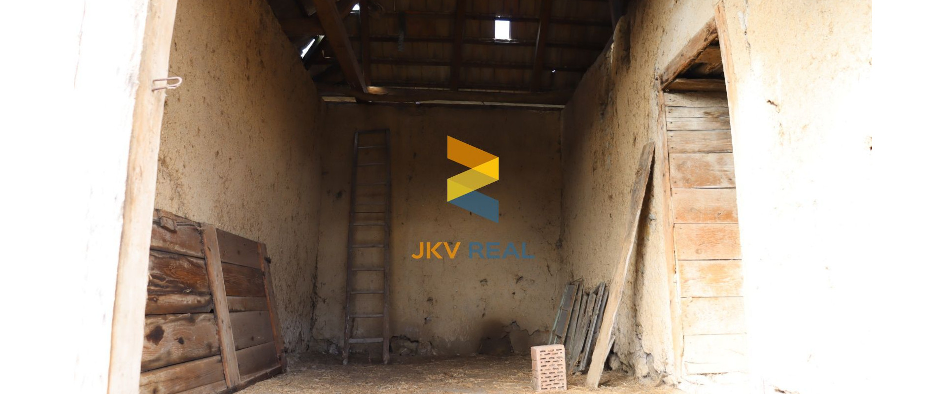 JKV REAL I Ponúkame na predaj vidiecky rodinný dom v obci Demandice