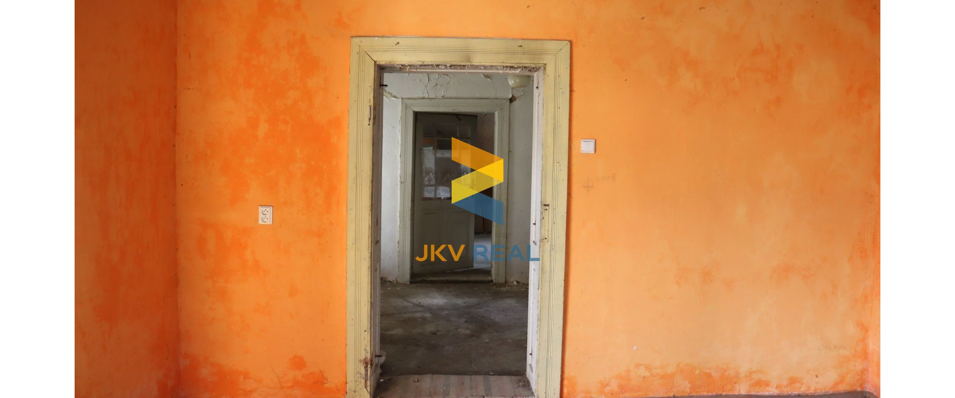 JKV REAL I Ponúkame na predaj vidiecky rodinný dom v obci Demandice