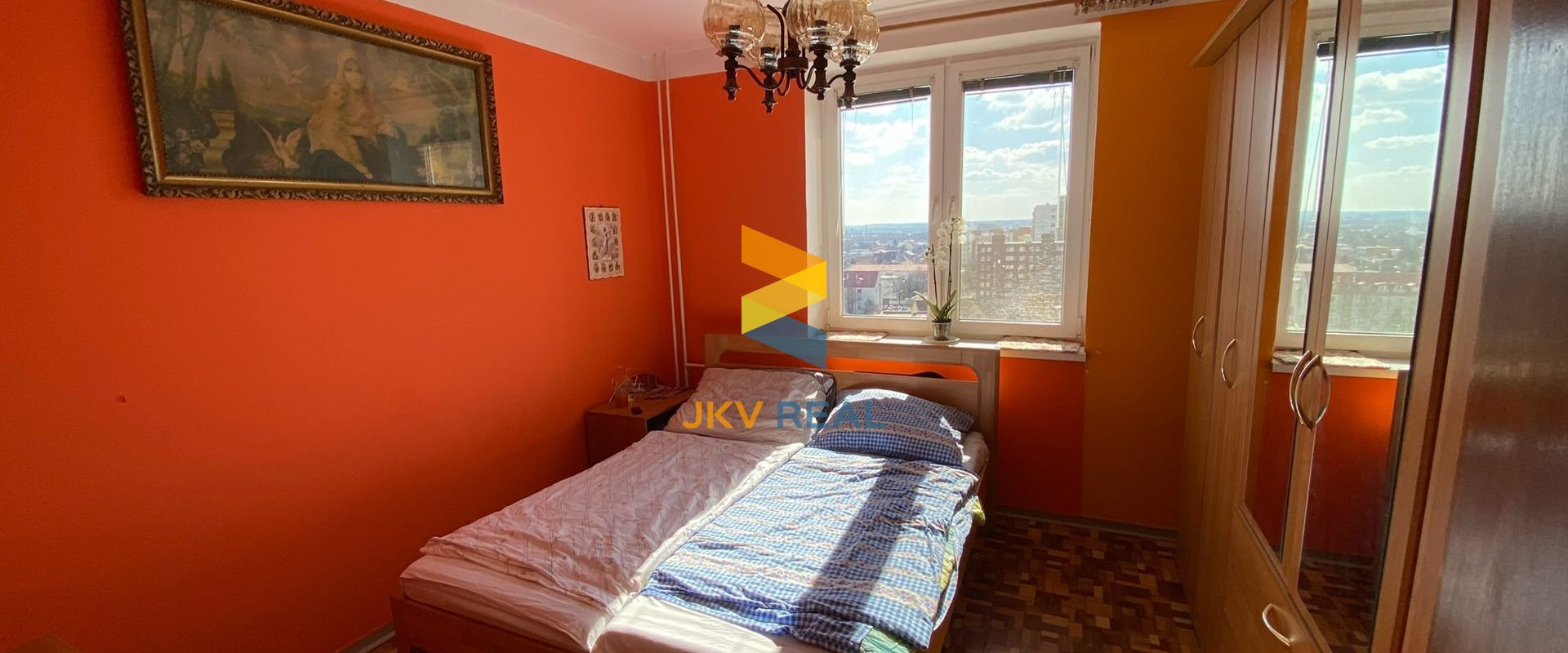 PREDANÝ - 3-izbový byt (71 m2) s lodžiou a špajzou vedľa bytu - Senec centrum