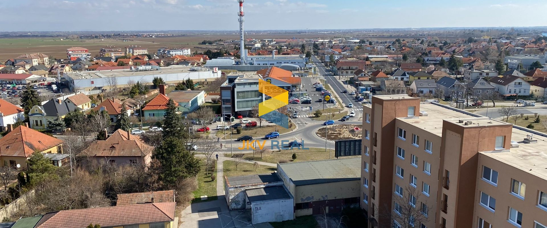 PREDANÝ - 3-izbový byt (71 m2) s lodžiou a špajzou vedľa bytu - Senec centrum