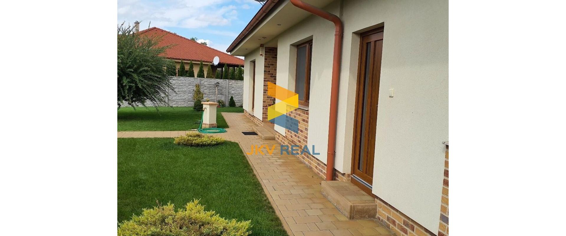 JKV REAL / REZERVOVANÉ / Krásny a moderný rodinný dom v obci Veľké Blahovo