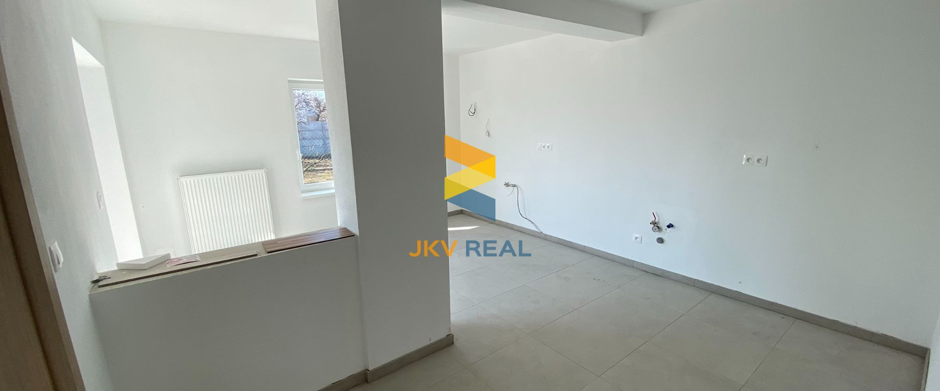 Rodinný dom (2022) - 5 izieb + veľká kuchyňa a garáž - Veľký Biel | JKV REAL