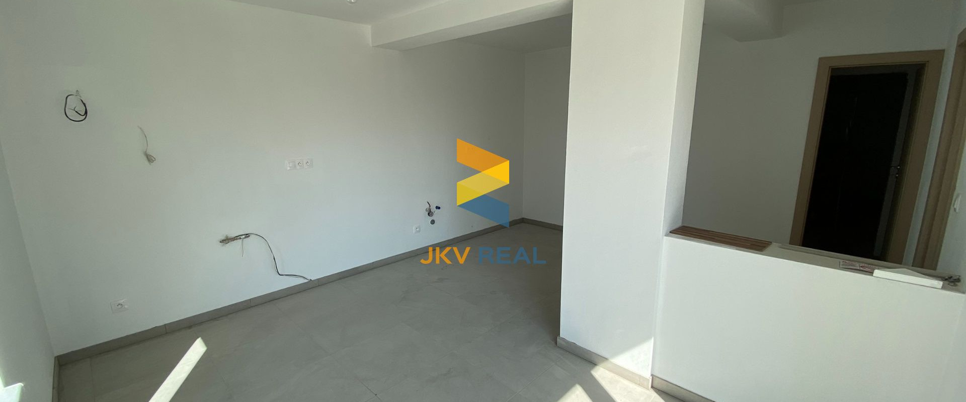 Rodinný dom (2022) - 5 izieb + veľká kuchyňa a garáž - Veľký Biel | JKV REAL