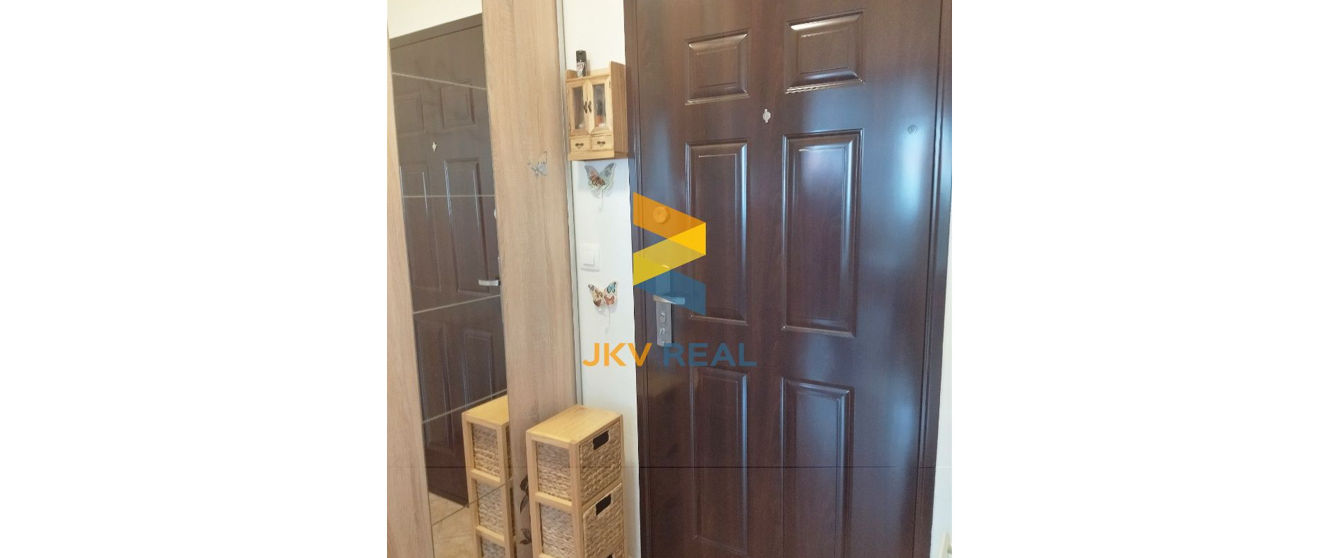 NA PREDAJ 2- izbový zariadený byt v Top Lokalite