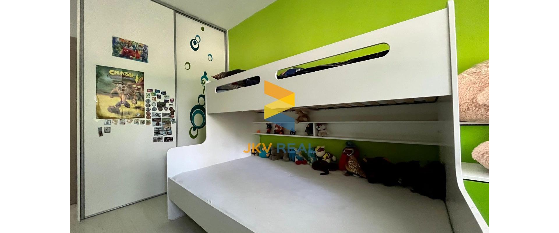 JKV REAL | Ponúkame na predaj 3i byt na ulici Makovického v Prievidzi