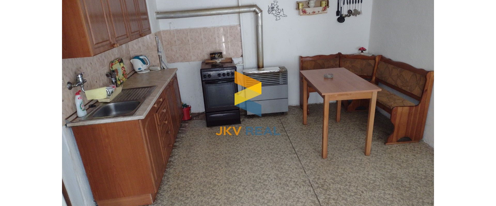 REZERVOVANÉ !!! EXKLUZÍVNE ! RODINNÝ DOM S POZEMKOM 604m2  RADOŠINA