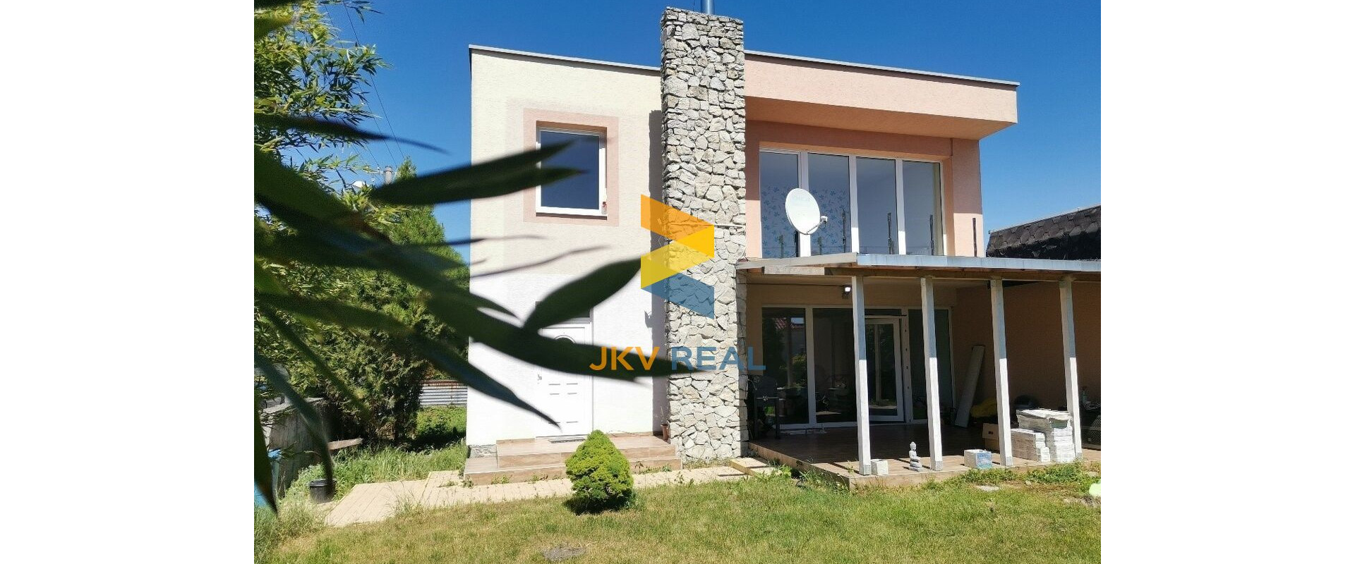 JKV REAL/ REZERVOVANÉ / Ponúkame na predaj priestranný rodinný dom v Dunajskej Strede časť Malé Blahovo