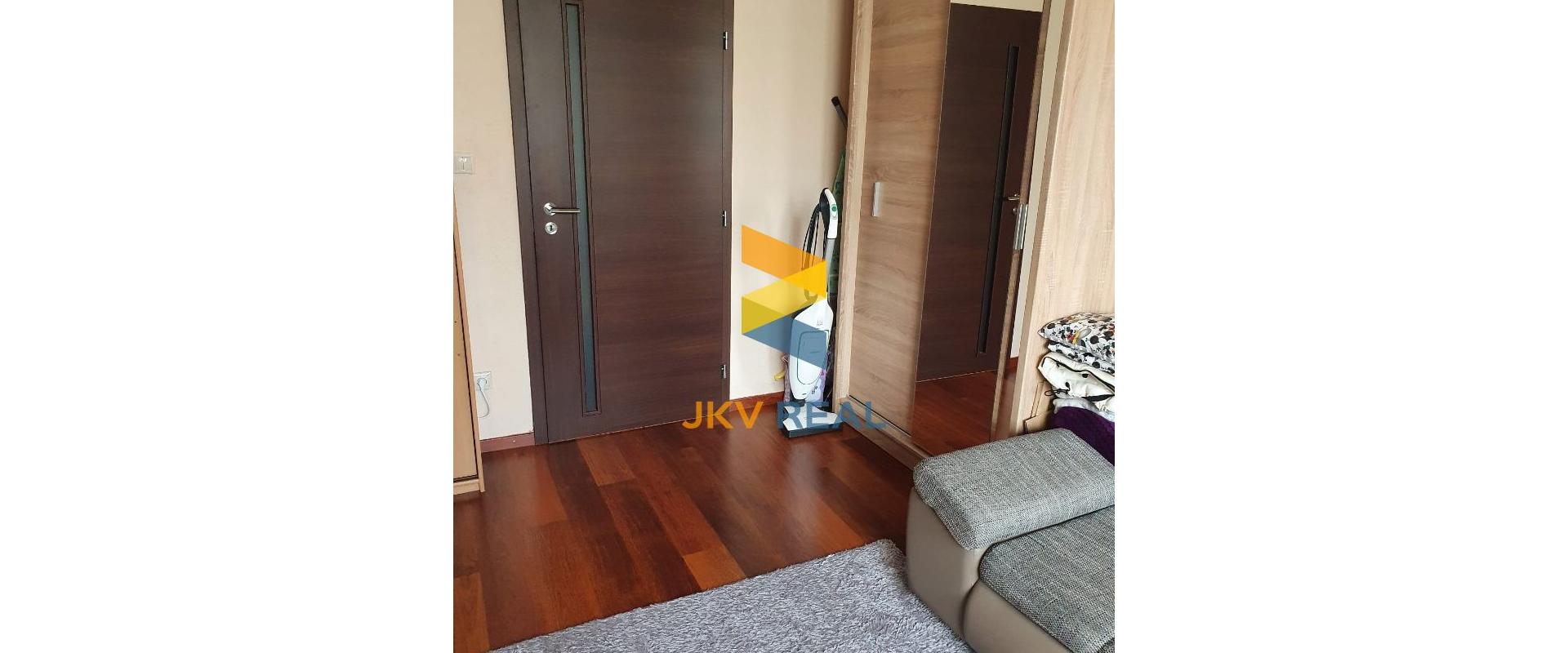 PREDANÉ | Predaj 3 izbového bytu v pokojnej lokalite v Prievidzi | JKV REAL