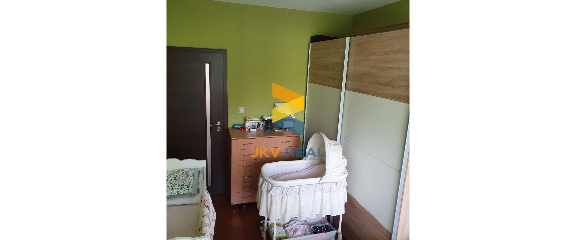 PREDANÉ | Predaj 3 izbového bytu v pokojnej lokalite v Prievidzi | JKV REAL