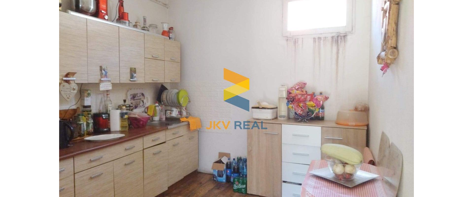 Rodinný dom na predaj s možnosťou investície - Tvrdošovce