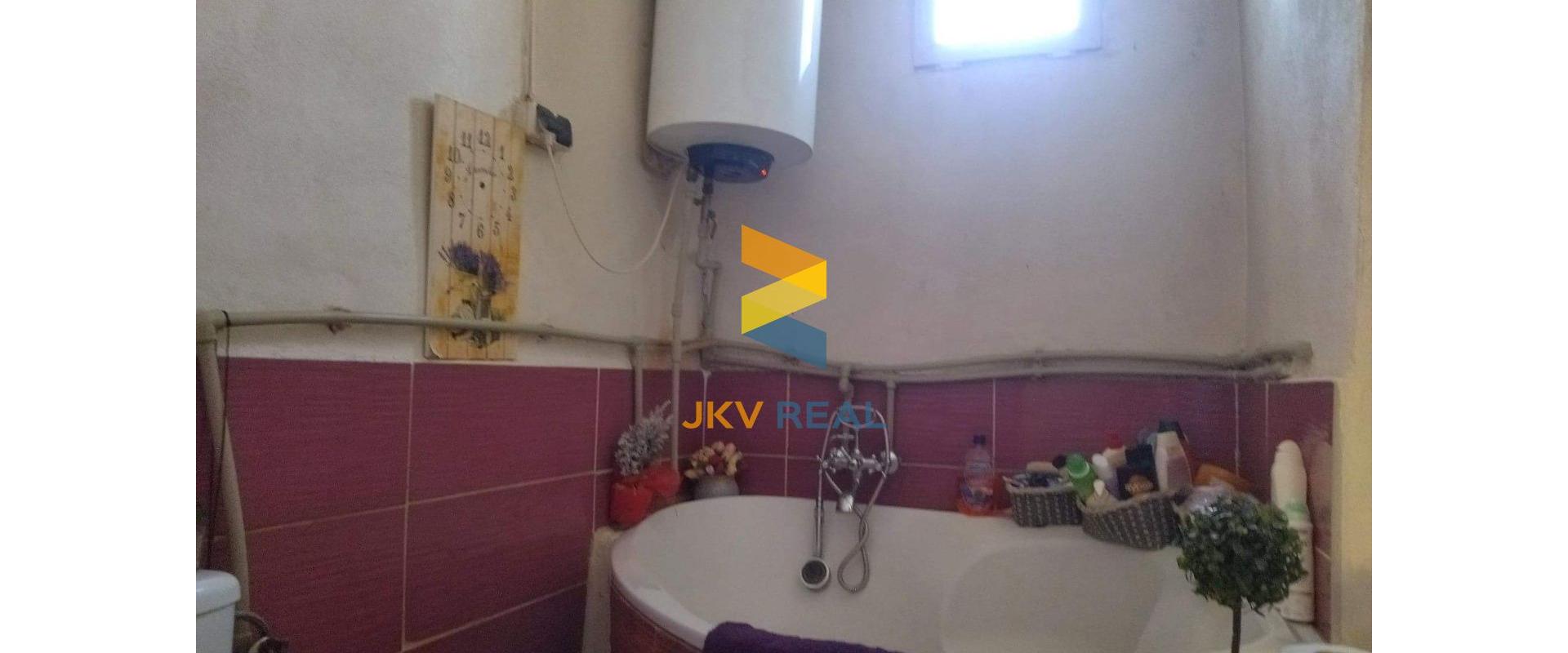 Rodinný dom na predaj s možnosťou investície - Tvrdošovce