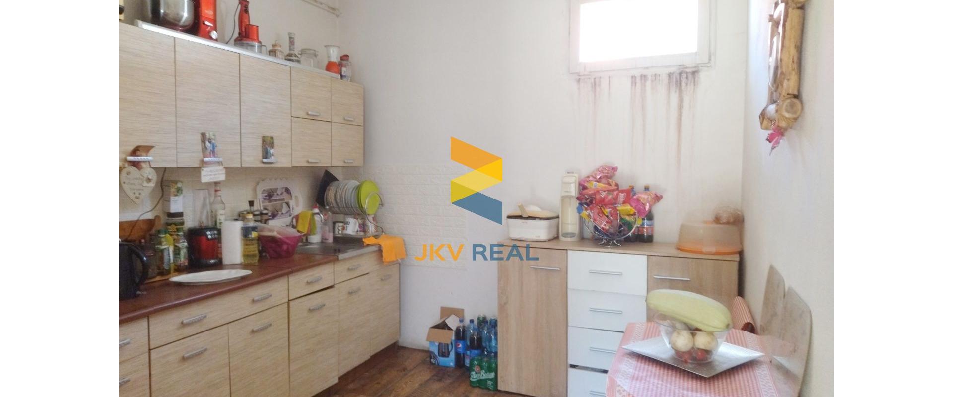 Predaj rodinný dom  nedaleko Nových Zámkov