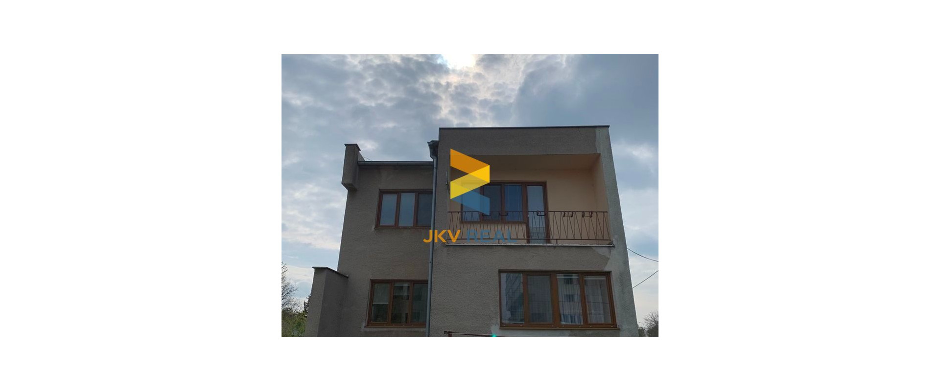 5 izbový dvojgeneračný rodinný dom v tichej lokalite