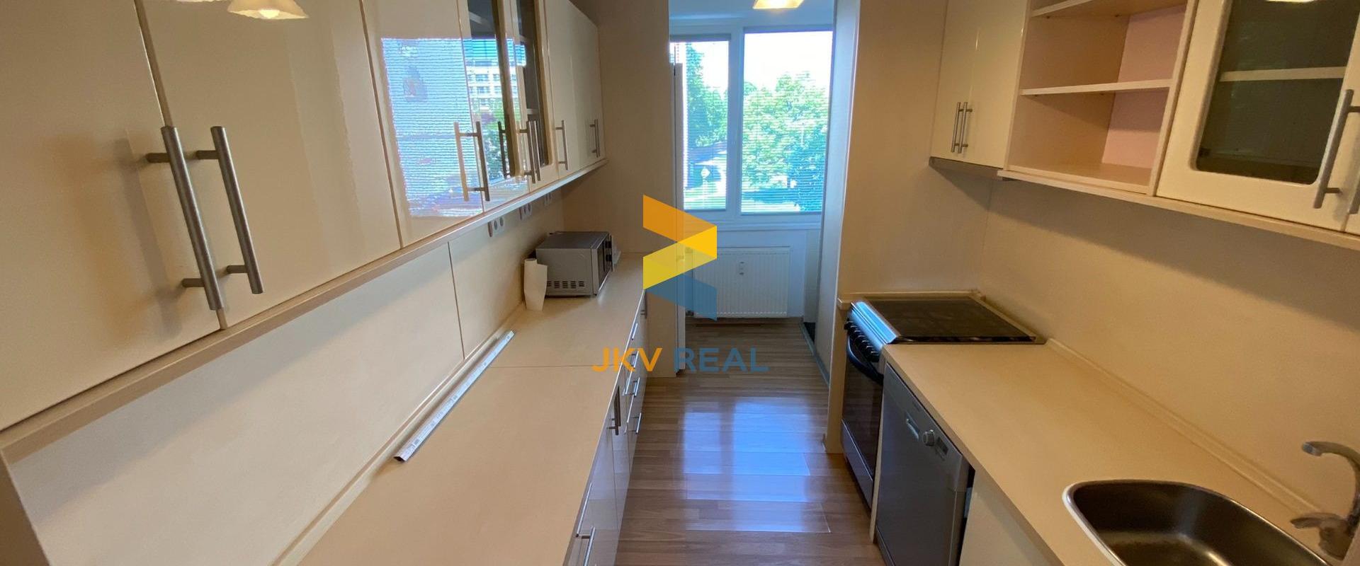 Prenájom 3-izbový zariadený byt s pivnicou - Sokolská, Senec