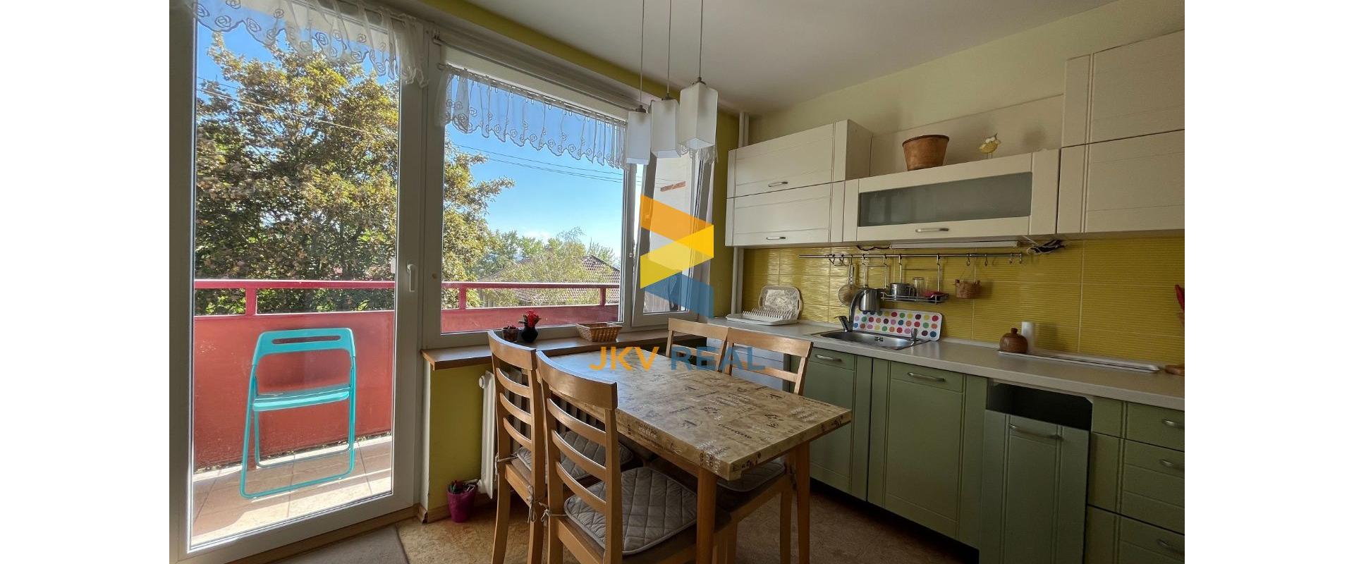 JKV REAL | Ponúkame na predaj veľkometrážny 3i byt na ulici A. Škarvana v Prievidzi